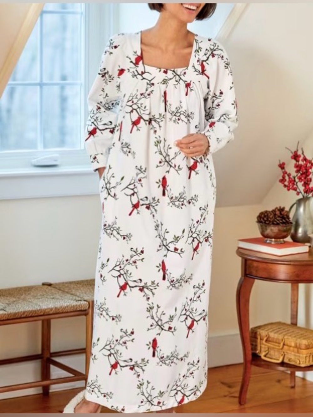 Portuguese Printed Cotton Flannel Square-Neck Nightgown Snow Cardinal Print M